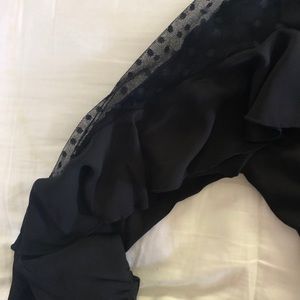 Flowy Blouse w Sheer Sleeves